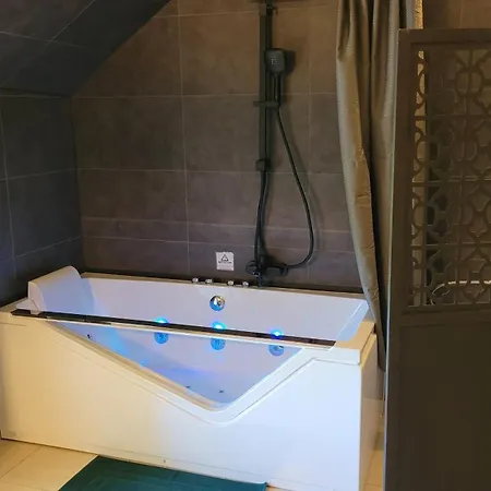 Vakantiehuis Xhoris A 2 *